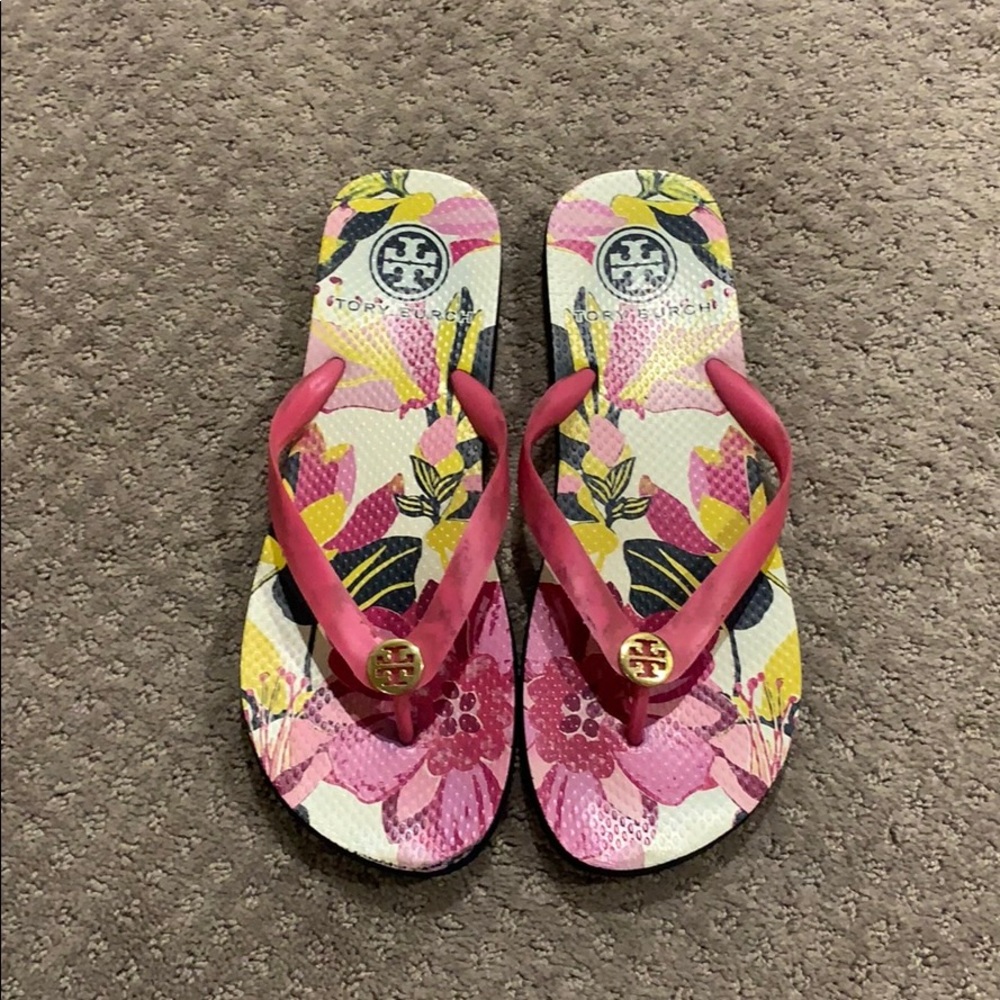 tory burch flip flops